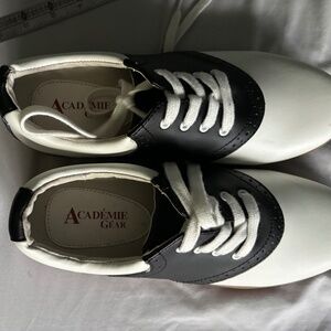 Académie Gear new black & white lace up saddle cheer size 8.5 shoes